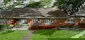 4706 Hedges Ave, Kansas City, MO 64133
