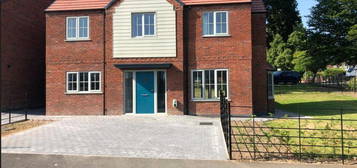 3 bedroom detached house