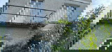 Maison de ville à Chateauneuf Sur Loire avec garage et jardin à 2 pas des écoles et des commerces