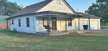 813 N  Kern Ave, Okmulgee, OK 74447