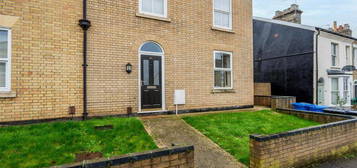 3 bedroom semi-detached house