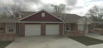 5843 Hunter Ct, Raytown, MO 64133