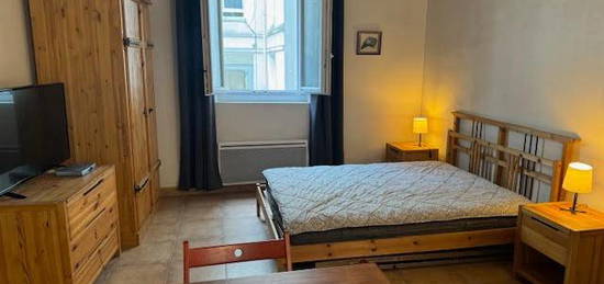 Studio  à vendre, 1 pièce, 30 m², Étage 2/4