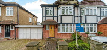 3 bed semi-detached house for sale