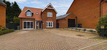 5 bedroom detached house for sale