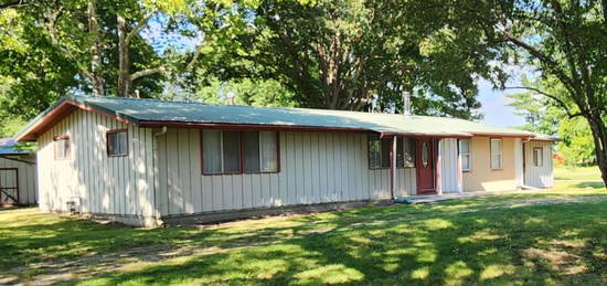 310 W  1st St, Fairview, KS 66425