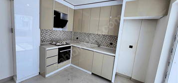 ADRESDEN FEVZİ ÇAKMAK MAH ULTA LUX YAPILI 3+1 DAİRE