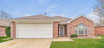 207 Amherst Dr, Forney, TX 75126