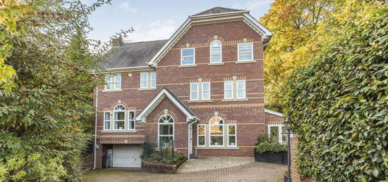 6 bedroom detached house for sale