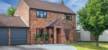 4 bed detached house for sale