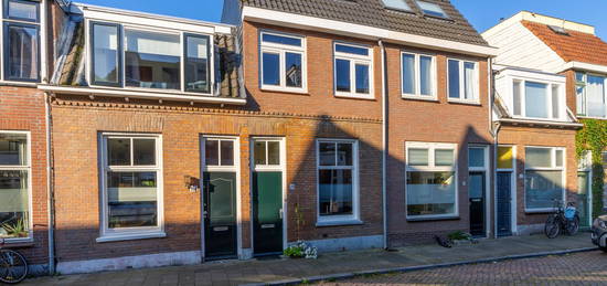 Hoogstraat 28