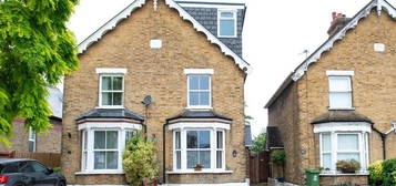 4 bedroom semi-detached house for sale