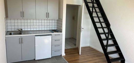 Exklusive, vollständig renovierte 2-Raum-Maisonette-Wohnung in Essen