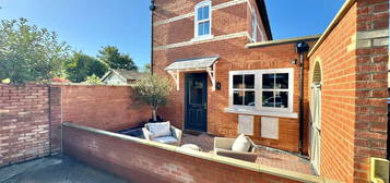 Cottage for sale in Brook Street, Twyford, Reading, Berkshire RG10