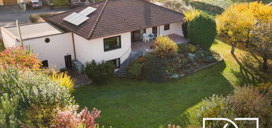 Panoramablick! Wunderschönes Einfamilienhaus in traumhafter Lage mit tollem Garten