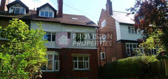 6 bedroom semi-detached house