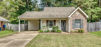 2031 Red Oak Dr, Brandon, MS 39042