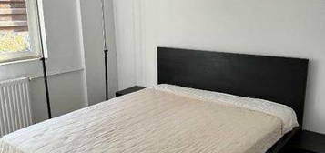 2 Camere | Universitate | Semidecomandat | Mobilat | Etaj 3 | AC |