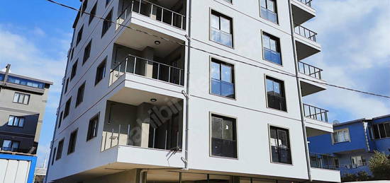 AKÇALAR'DA GÖL MANZARALI SIFIR 4+1 LÜX DUBLEX DAİRE