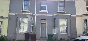 4 bedroom terraced house to rent