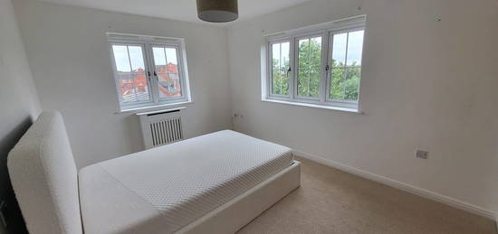 2 bed flat to rent