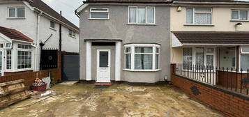 3 bed semi-detached house to rent