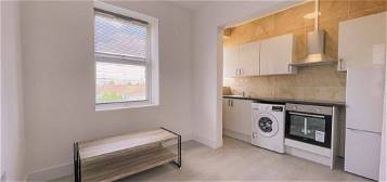 Flat to rent in Heather Park Drive, Wembley HA0