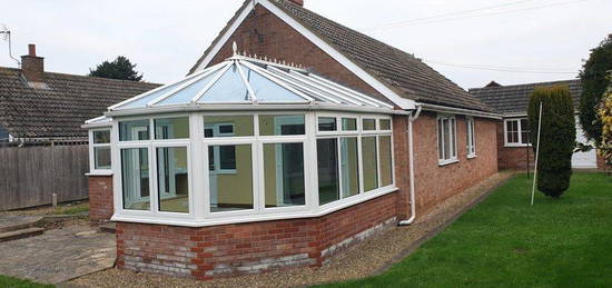 Bungalow to rent in Lancaster Close, Thetford IP26