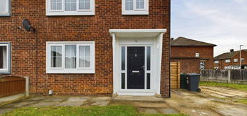 3 bed semi-detached house to rent