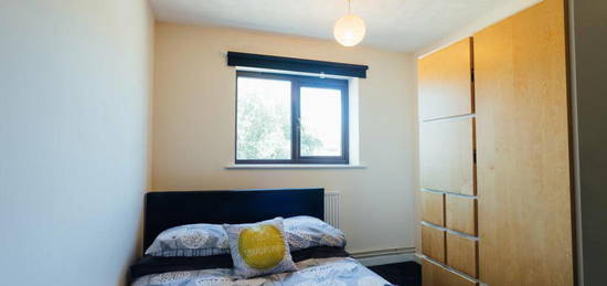 2 bedroom flat