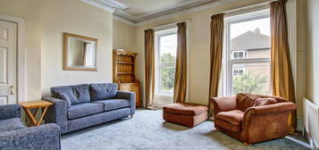 3 bedroom flat to rent