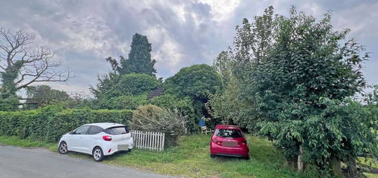 Handwerker aufgepasst!!! - Sanierungsbedürftiges Einfamilienhaus auf großem Grundstück in Stadtrandl