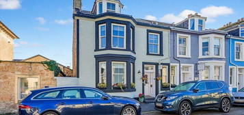 8 bed town house for sale