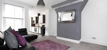 Flat to rent in Bolingbroke Street, Heaton, Newcastle Upon Tyne NE6