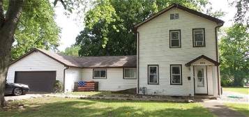 602 North St, Henry, IL 61537
