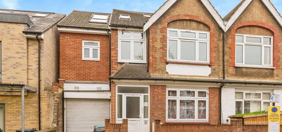 End terrace house for sale in Harold Road, London N15