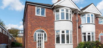 3 bed semi-detached house for sale