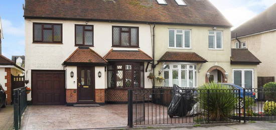 5 bedroom semi-detached house for sale