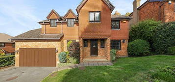 5 bedroom detached house