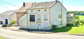 Maison de village 2 étages  à vendre, 7 pièces, 6 chambres, 161 m²