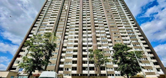 Bezugsfreie 3-Zimmer-Wohnung mit Balkon in Meschenich