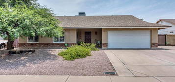 819 W Lodge Dr, Tempe, AZ 85283