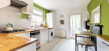 Flat to rent in Fortune Gate Road. NW10, Harlesden, London,