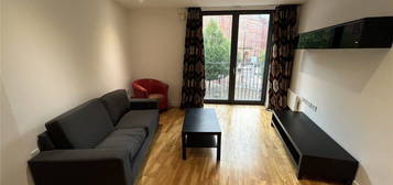 Flat to rent in The Hub, 5 Piccadilly Place, Manchester M1