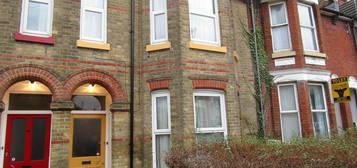 6 bedroom terraced house