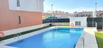 Casa adosada en Urbanizacion Guadiana