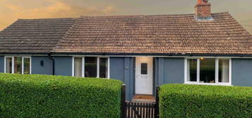 3 bedroom detached bungalow to rent