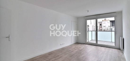 Appartement  à louer, 4 pièces, 3 chambres, 79 m²