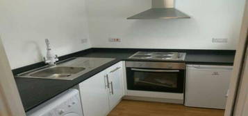 Flat to rent in Cardiff Road, Caerphilly CF83