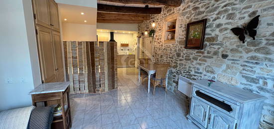 Studio meublé 35 m2 Cavillargues